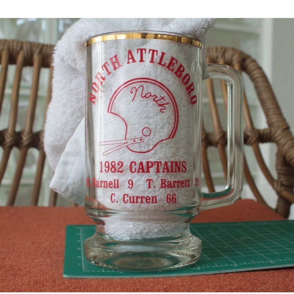 Vintage 1982 North Attleboro Football Captains Seniors Schedule Glass Beer Mug